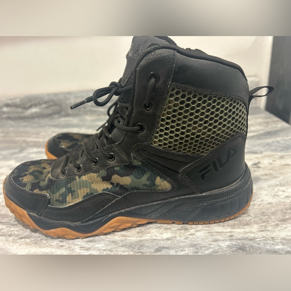 FILA Black High-Top Athletic Sneakers like New!